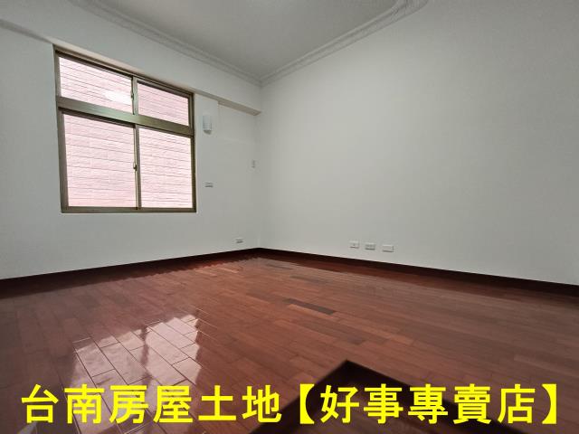 次臥